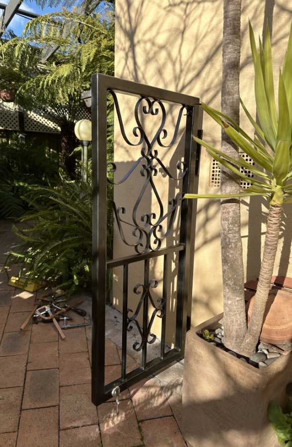 Fibonacci Gate